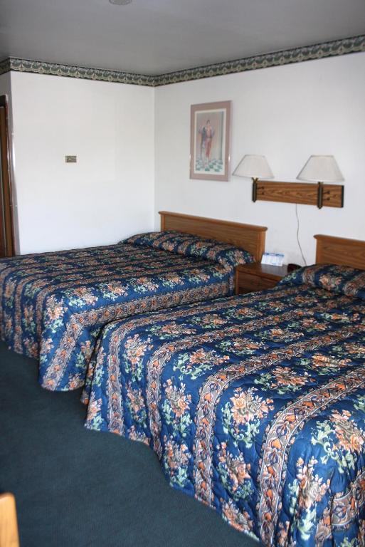 Viking Jr. Motel Saint Peter Room photo